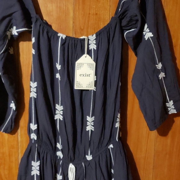 💙Exist embroidered romper 💙 - Picture 2 of 4